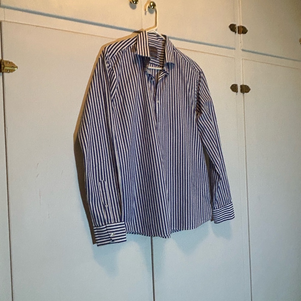 Classic Navy Striped Men's Shirt - Picture 4 of 9